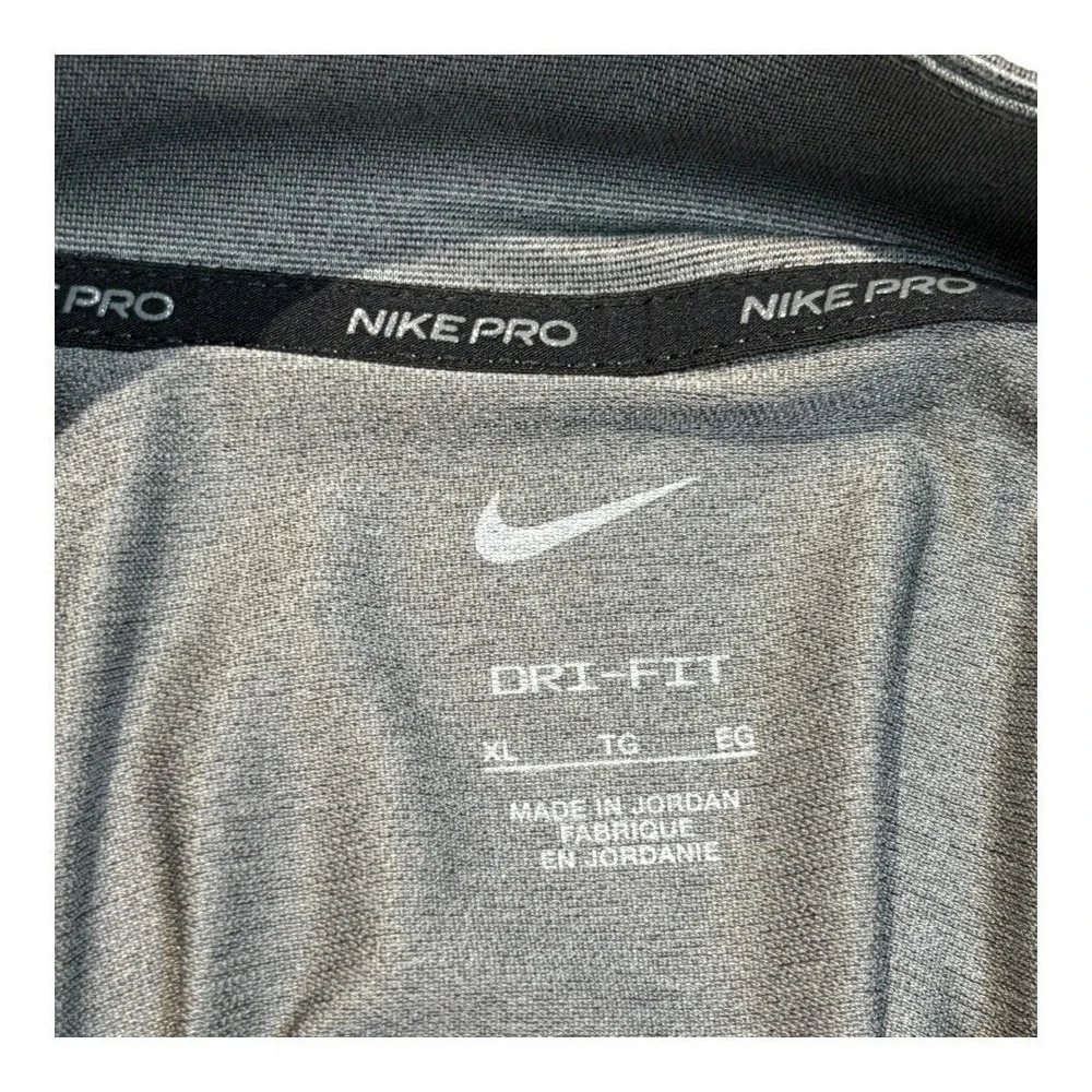 Nike Pro Dri-FIT Quarter‎ Zip Pullover Mens XL Gray Mock Neck Long Sleeve Active
